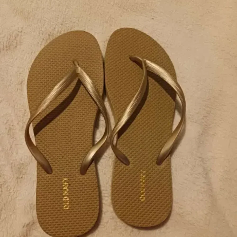 Sandles - Picture 4 of 5